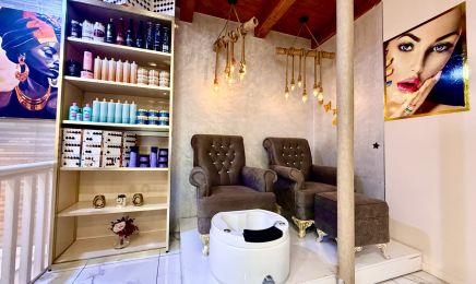 Hair Beauty / Esthétique Coiffeur & Barbier  : Coiffeur à Dijon