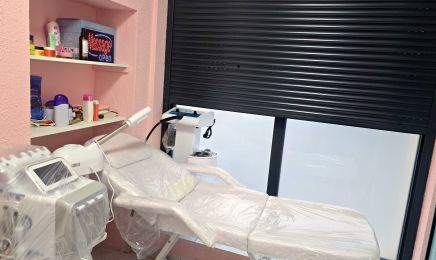 Loubna boutique : Coiffeur à Nîmes