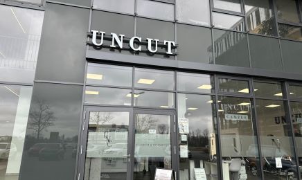 Friseursalon Uncut Campus: Friseur in Unterschleißheim