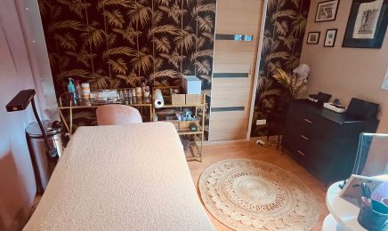 Golden Eyes by Ornella : Manucure à Limoges