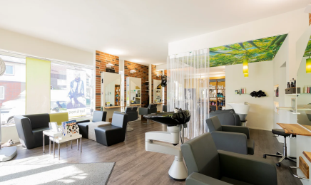 Hair and More Sibel und Friseure: Kosmetikstudio in Kaltenkirchen