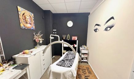 ELLA NAILS NAGELSTUDIO UND KOSMETIK - DARMSTADT: Kosmetikstudio in Darmstadt