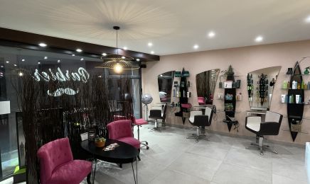 Chic en couleur : Coiffeur à Évron