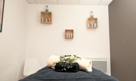 Helia Spa et beauté  : Manucure à Achicourt