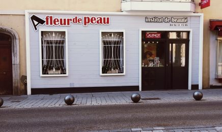 A fleur de peau  : Manucure à Gap