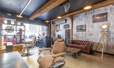 LES HOMMES ONT LA CLASSE - Houdan : Barbier à Houdan