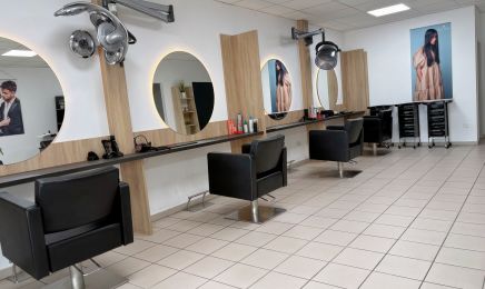 Friseur Michaela Schmid: Friseur in Gschwend
