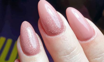Nails by Tetiana ( Chez Dorffer - Salon de coiffure ) : Manucure à Bischwiller