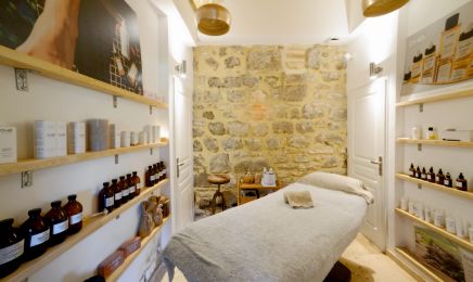 Chateau de pondres : Institut de beauté à Villevieille