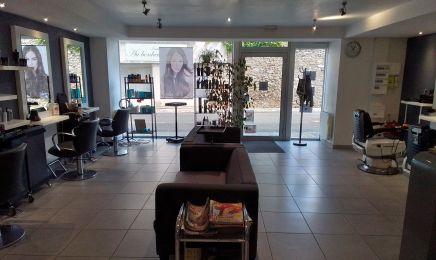 L’Amazone Aux Mains d’Or : Coiffeur à Épernon