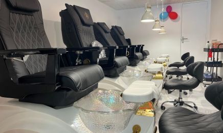 LINH LISA Nails et Spa : Manucure à Gardanne