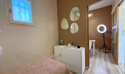 Soleia Institut de beauté (Chez Point Coiffure) : Manucure à Velaux