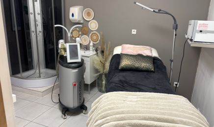 M Beauté : Manucure à Crézancy