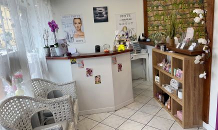 Mw beaute : Manucure à Bonson