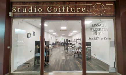 Studio coiffure : Institut de beauté à Villebarou