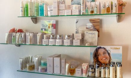 institut eyzies zen : Manucure à Les Eyzies