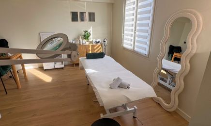 Ziba Dermo Esthétique : Coiffeur à Chaponost