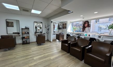 La coiffure by em : Coiffeur à Montmarault