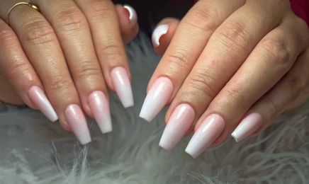Les ongles des Miss by Lna  : Institut de beauté à Borgo