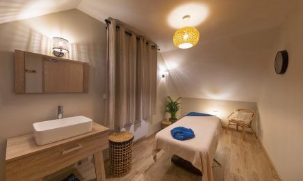 Hôtel l'Escale - Piscine & SPA - Cap Blanc Nez : Spa à Escalles