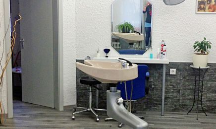Frisierstube Spörle: Friseur in Sandhausen