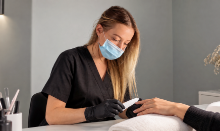 Atelier Renails : Institut de beauté à Gattières