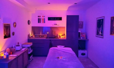 Emmanuelle B - Massage & Bien être au Féminin : Manucure à Six-Fours-les-Plages