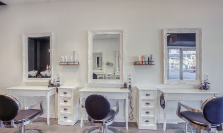 Arti's coiffure : Coiffeur à Châteaubourg