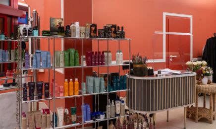 Claus Wrage Friseur: Friseur in Schwerin