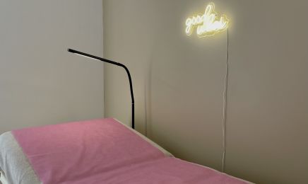 Les Secrets de Mynoé : Coiffeur à Ombrée d'Anjou