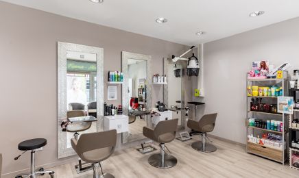 l hair du lac  : Coiffeur à Montréal-la-Cluse