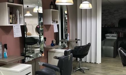 La Tête Ailleurs  : Institut de beauté à Le Bernard