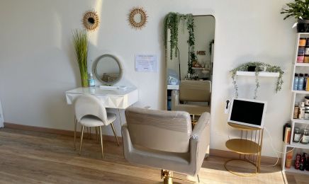 Claudine Lacroix - Centre de soins capillaires | Head Spa : Coiffeur à Archamps