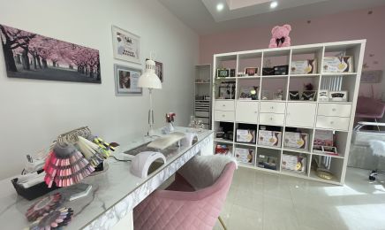 Lore Nails : Manucure à Hannut