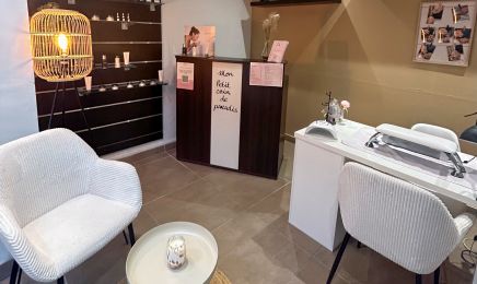 Mel Beauté : Manucure à Rives