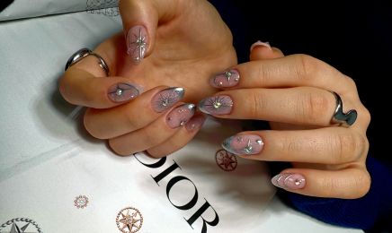 ONGLES INFINI chez Haya Beauty : Manucure à Marseille
