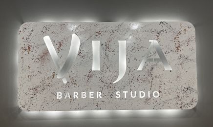 Vija Barber Studio: Barbershop in Frankfurt am Main