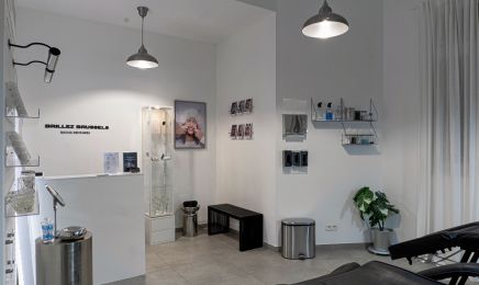 BRILLEZ BRUSSELS - Strass dentaire & Blanchiment dentaire : Tatoueur à Bruxelles