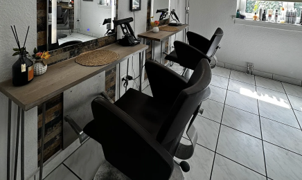 Hair Lounge: Friseur in Hanau