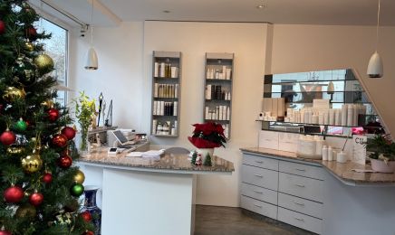 Hair & Cosmetic CH Cicek Höbek: Kosmetikstudio in Bochum