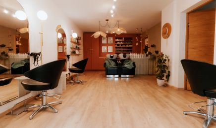 Maison Nova (Anciennement Mademoiselle Coiffure) : Coiffeur à La Roche-sur-Foron