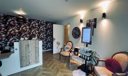 L’institut es belle & spa : Manucure à Bouy