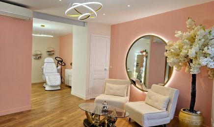 Zhanna l'art russe : Institut de beauté à Cannes