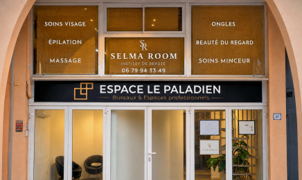 Selma Room Beauty - Lot 1er étage : Institut de beauté à Fréjus