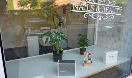 Mani by Monia: Nagelstudio in Bensheim