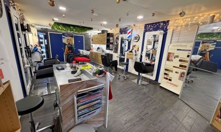 Rien que du Bonheur  : Coiffeur à Vernet