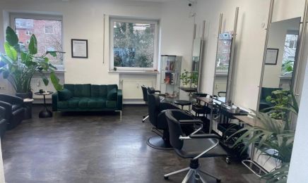 Nasrin Birgani / Salon Nalino: Kosmetikstudio in Köln