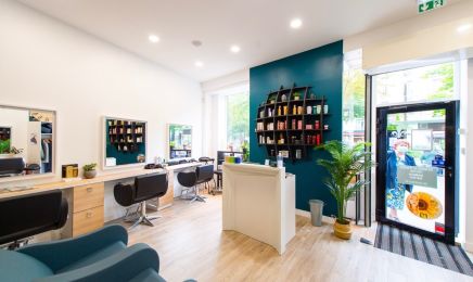 Séverine, Julie & Co. : Coiffeur à Paris