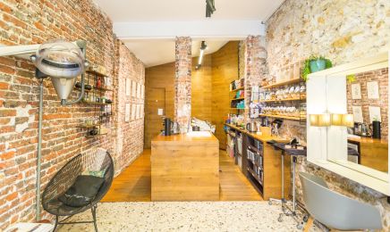 R Vegetal, Salon de coiffure : Institut de beauté à Paris