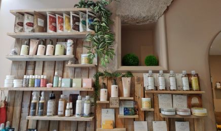 Bulle d’Hair Coiffure : Institut de beauté à Le Broc